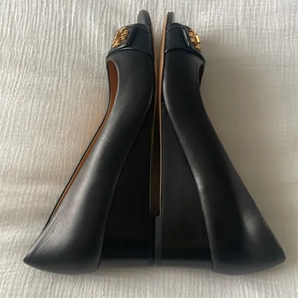 Like New! Tory Burch Black Kira Open Toe Wedge 9