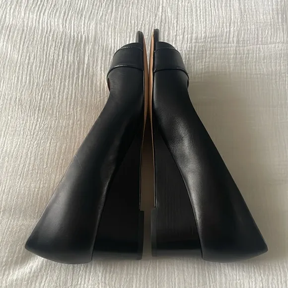 Like New! Tory Burch Black Kira Open Toe Wedge 9