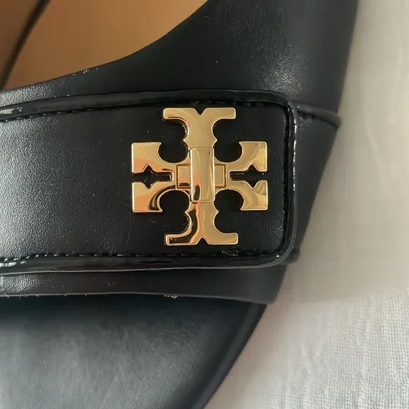 Like New! Tory Burch Black Kira Open Toe Wedge 9