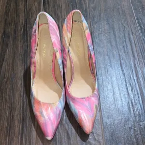 Liliana tropical pink closed toe pumps