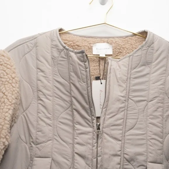 Line &amp; Dot. Milan Sherpa Puffer Jacket | Padded Teddy Coat Cream NWT