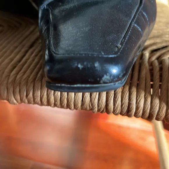 LIZFLEX Women's size 8 black high heels. Leather uppers. Pre-owned