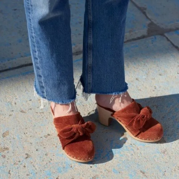 Loeffler Randall Neko Rust Corduroy Stud Clogs Wooden size 6