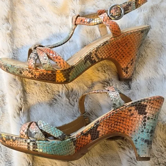 LOT Of 3 Pairs Womens BORN Comfort Heels Open Toe Platform Sandals Size 7