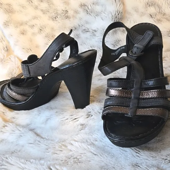 LOT Of 3 Pairs Womens BORN Comfort Heels Open Toe Platform Sandals Size 7