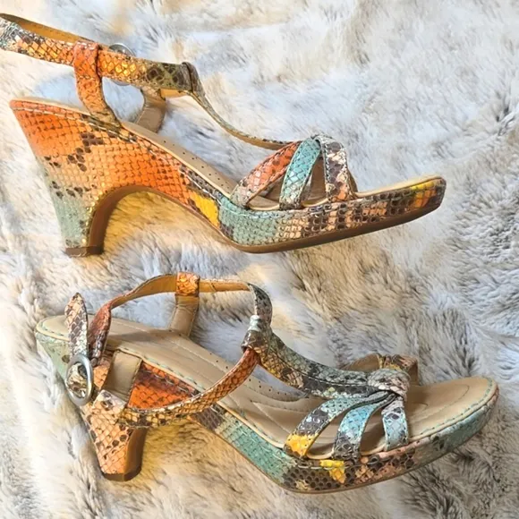 LOT Of 3 Pairs Womens BORN Comfort Heels Open Toe Platform Sandals Size 7