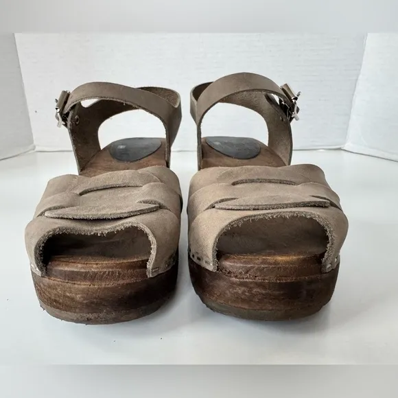 Lotta from Stockholm low peep toe taupe clogs wooden sandals shoes 37