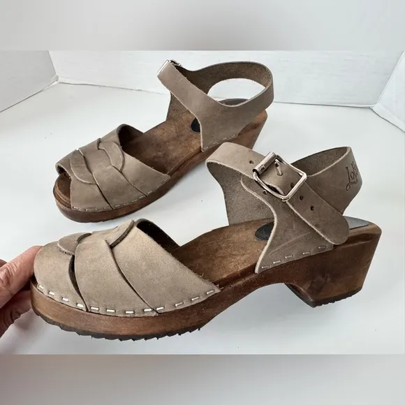 Lotta from Stockholm low peep toe taupe clogs wooden sandals shoes 37