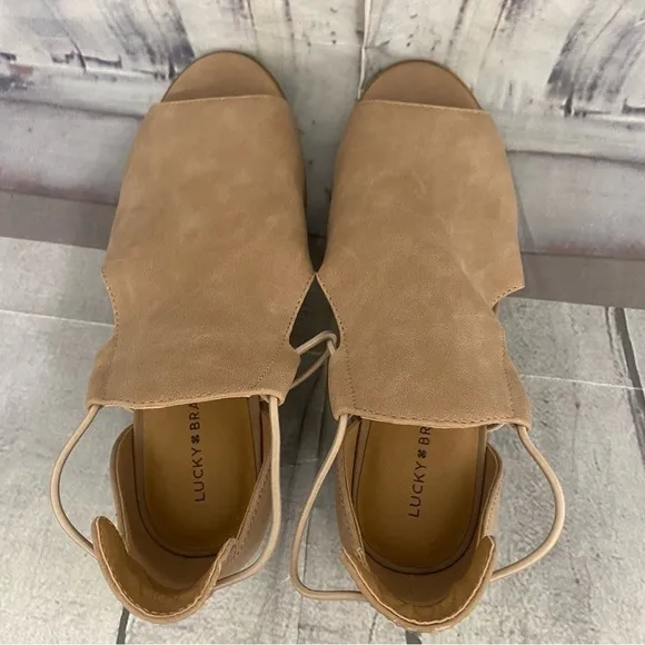 Lucky Brand Big Girl Size 5M 5 Brown Leather Slip On Heels Open Toe Tan Beige