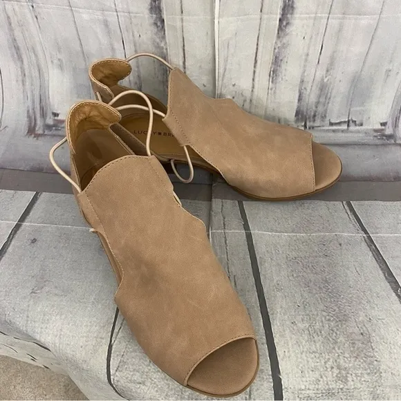 Lucky Brand Big Girl Size 5M 5 Brown Leather Slip On Heels Open Toe Tan Beige
