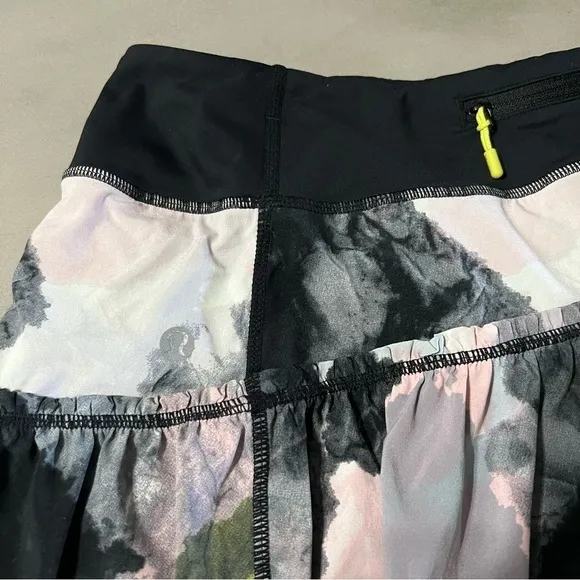 LULULEMON RARE Run Willpower Skirt in Citron Tinted Canvas