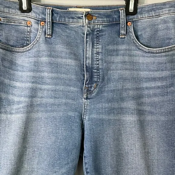 Madewell Cali Demi-Boot Jeans in Dorrance Wash Tencel Denim Size 32
