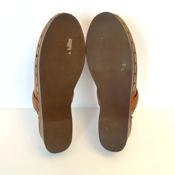 Madewell Cecile clog in oiled leather English saddle, size 9