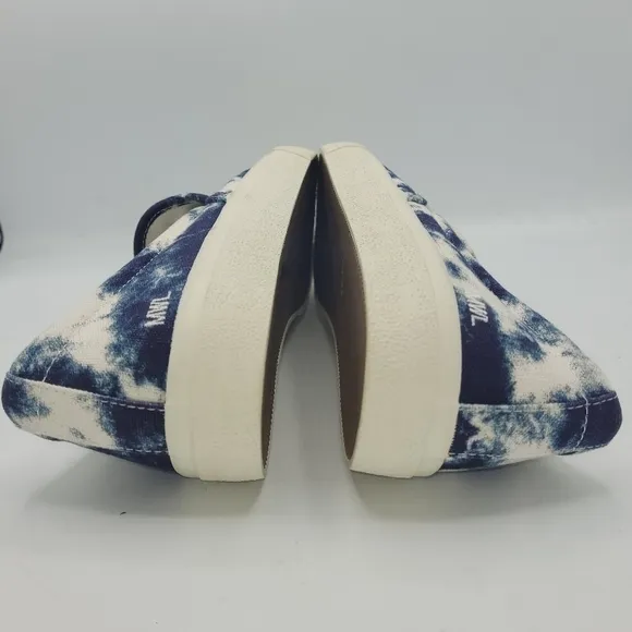 Madewell Sidewalk Slip-On Sneakers in Tie-Dyed Blue and White Recycled Canvas 10