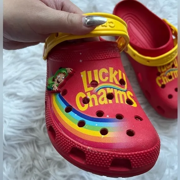 MAGICALLY DELISH 🍀 Lucky Charms Crocs Limited Edition Size Mens 8 Womens 10 🍀✨