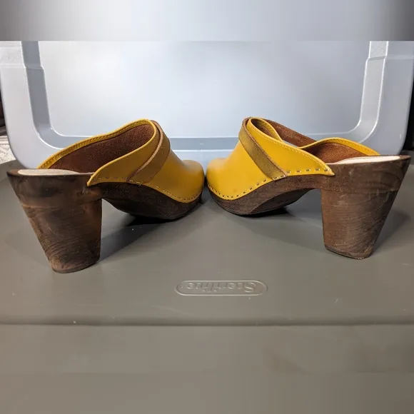 Maguba Sweden 39 sunny yellow leather 2.5&quot; heeled wood sole clog mule slides