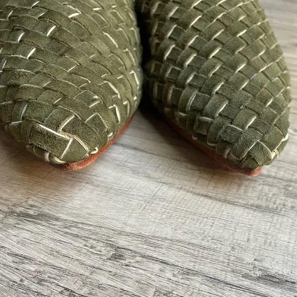 Maliparmi Woven Leather Mule Slides Pointed Toe Leather Sole Olive Green SZ 8