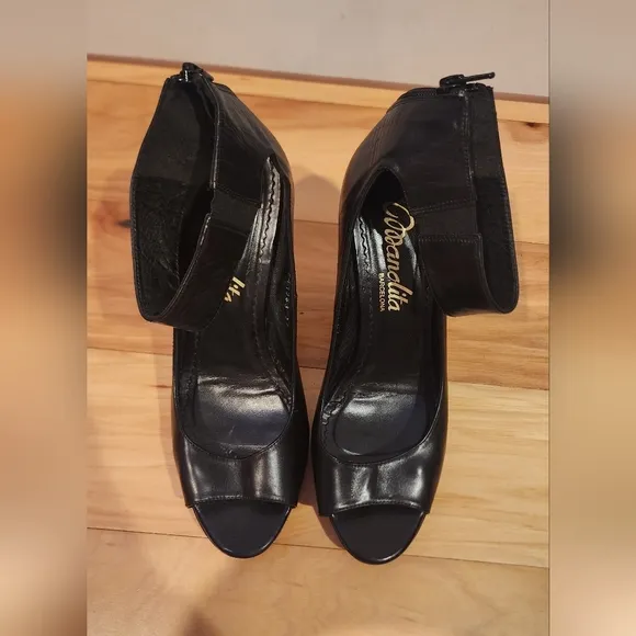 Manolita Barcelona made in Spain black open toe heels size 8