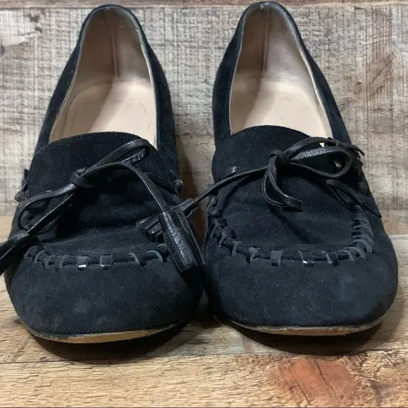 Manolo Blahnik black suede whipstitched tassel heels Size 38.5 8.5