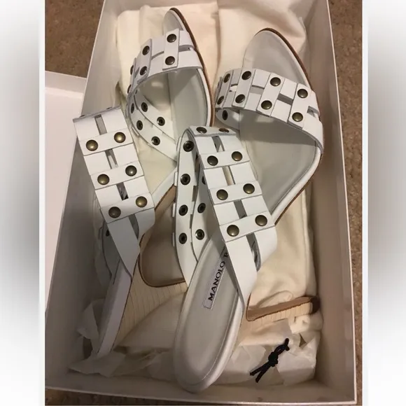 Manolo Blahnik Bulgaro Sandals/ Slides size 38 1/2 GUC white with metal - 🤍