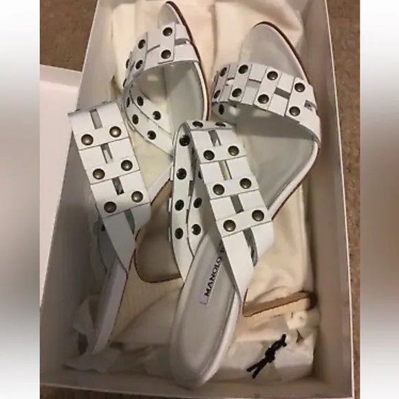 Manolo Blahnik Bulgaro Sandals/ Slides size 38 1/2 GUC white with metal - 🤍