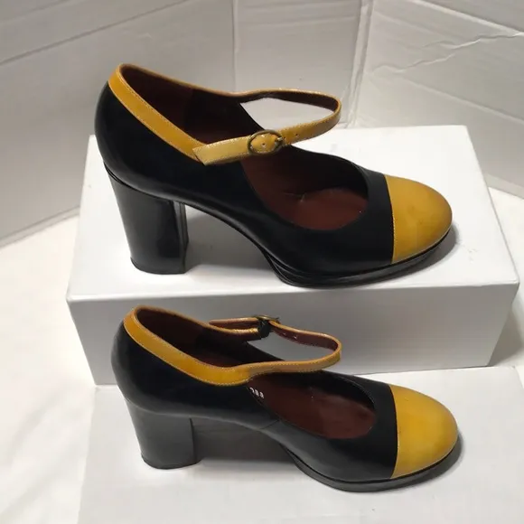Marc by Marc Jacobs leather platform block heels. EUC