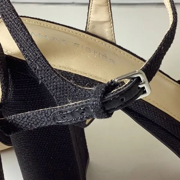 Marc Fisher Womens Deren  Floral Print Open Toe Block Heels. No Box