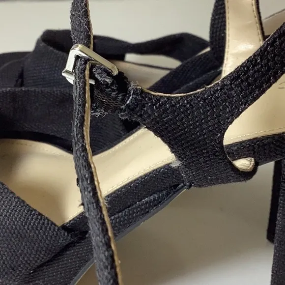 Marc Fisher Womens Deren  Floral Print Open Toe Block Heels. No Box