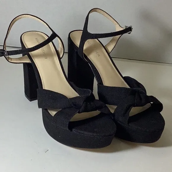 Marc Fisher Womens Deren  Floral Print Open Toe Block Heels. No Box