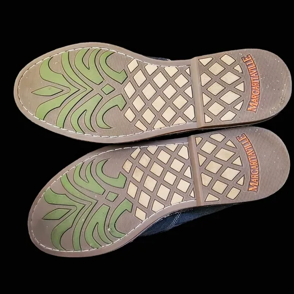 Margaritaville Mens Santa Cruz Distressed Grey Canvas Slip ons. Size 11.5 US.