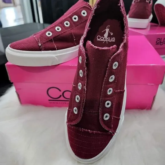 Maroon Babalu by Corkys