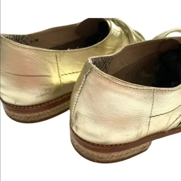 Matt Bernson Gold Metallic Oxfords size 9.5