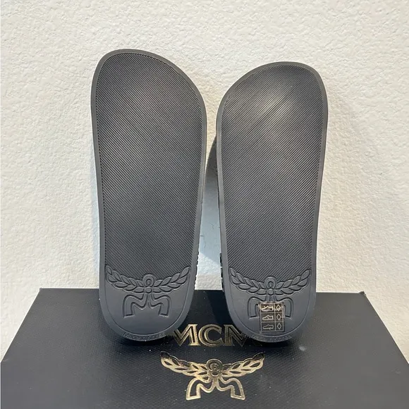 MCM Women Monogram Print Slide black and white, Size 6, New in Box