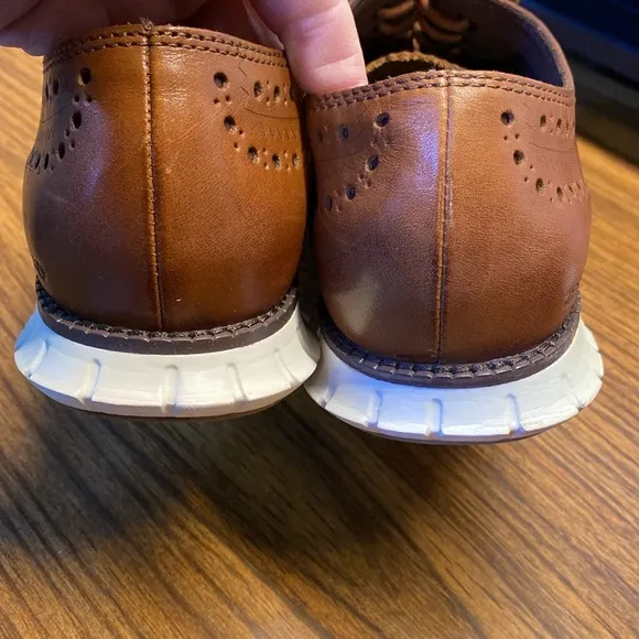 Men’s Cole Haan ZEROGRAND LIGHTWEIGHT SHOES SZ 8.5.  Nice used condition.
