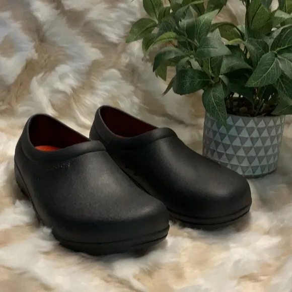 Men’s Crocs On The Clock LiteRide™ Slip Resistant Work Slip-On