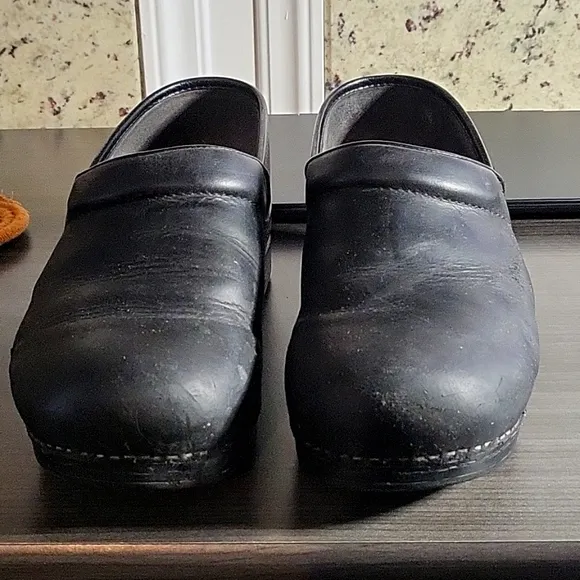 Men’s Dansko XP 2.0 Black Work Clogs Size 44 (10.5)