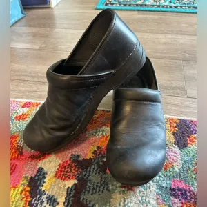 Men’s Dansko XP 2.0 Black Work Clogs Size 44 (10.5)