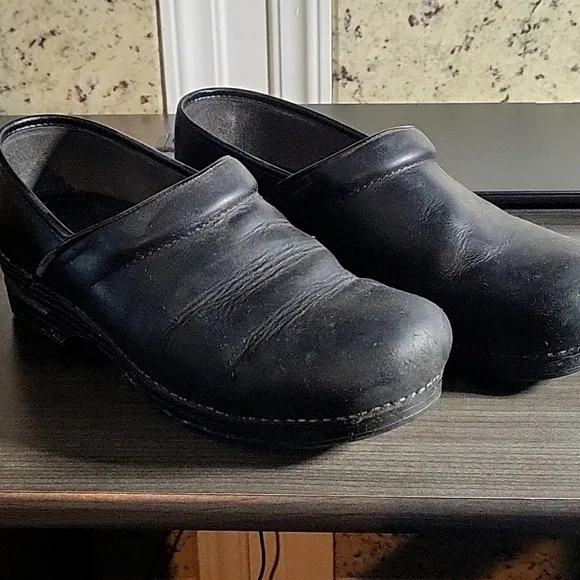 Men’s Dansko XP 2.0 Black Work Clogs Size 44 (10.5)