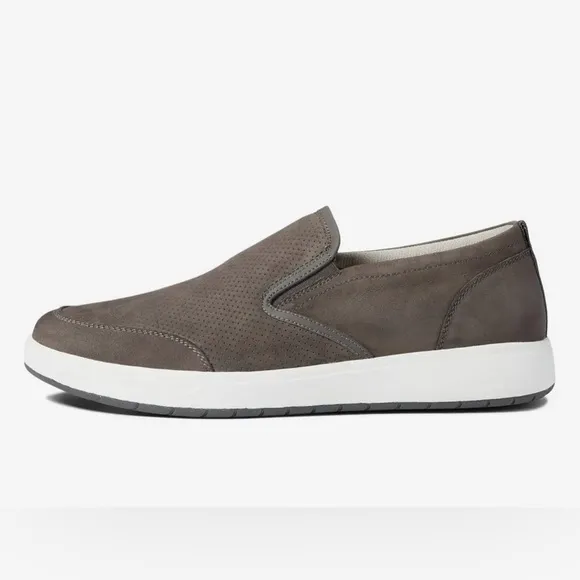 Men’s Florsheim Heist Moc Toe Slip-On Sneaker size 7.5 NWOT