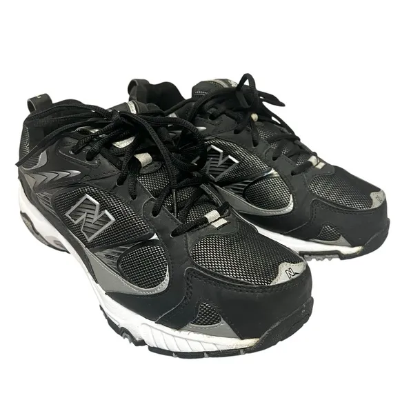 Men's New Balance 505 Black and Gray Athletic Shoes Size 10 1/2