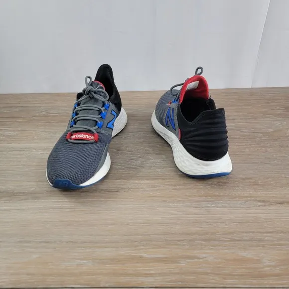 Mens New Balance Fresh Foam Running Shoes Athletic Lightweight Gray Blue Size 9