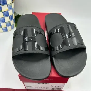 Men's Salvatore Ferragamo groove 2 rubber Pool slides size 12 made in Italy