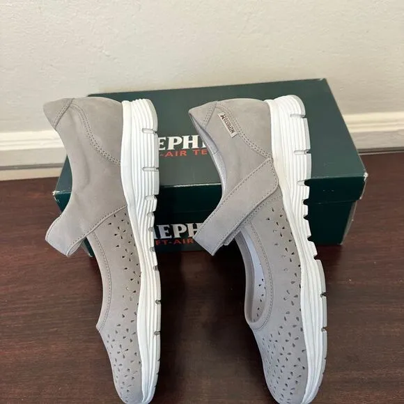 Mephisto Yelina Perforated Mary Jane lightweight Sneaker (Women)size 7,5 new