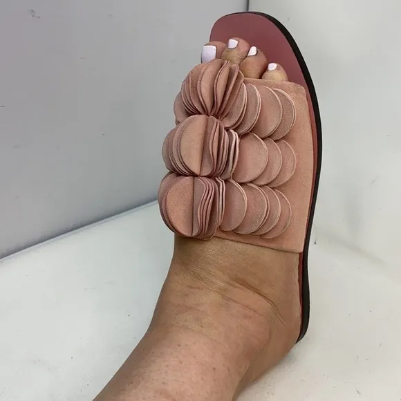 Mercedes Castillo Sz 8.5 Pink Delphia Suede Slides