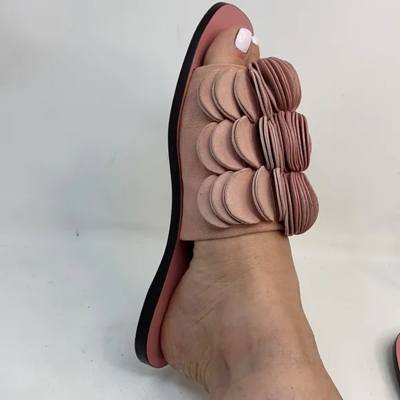 Mercedes Castillo Sz 8.5 Pink Delphia Suede Slides