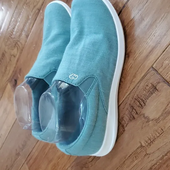 Merinos Women's Slip-Ons Mist Green