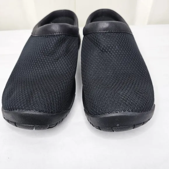 Merrell Women's Encore Breeze Black Slip-On Clog Shoe Size 7.5