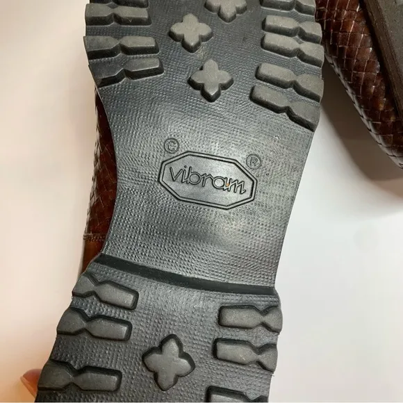 Mezlan Brown Square Toed Woven Leather Oxfords with Vibram Soles, 10M, EUC