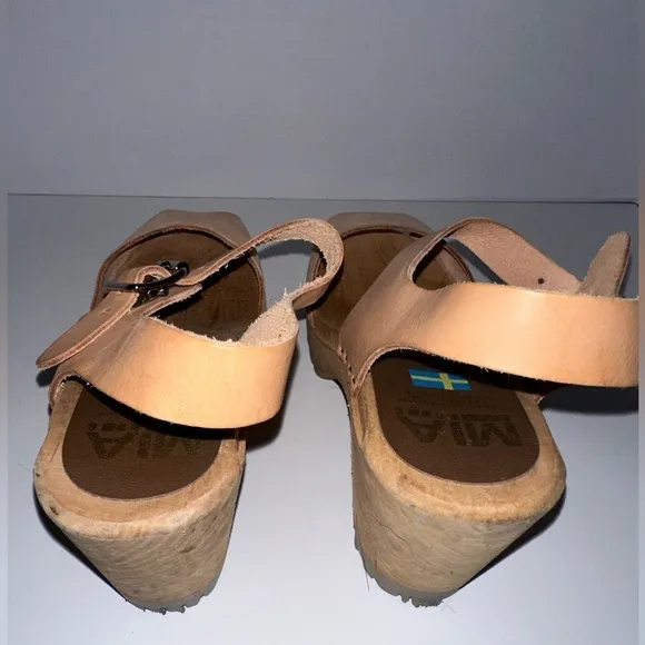 Mia Greta Clogs in Natural 38 Swedish Wood Heel Italian Leather 7.5 Peep Toe