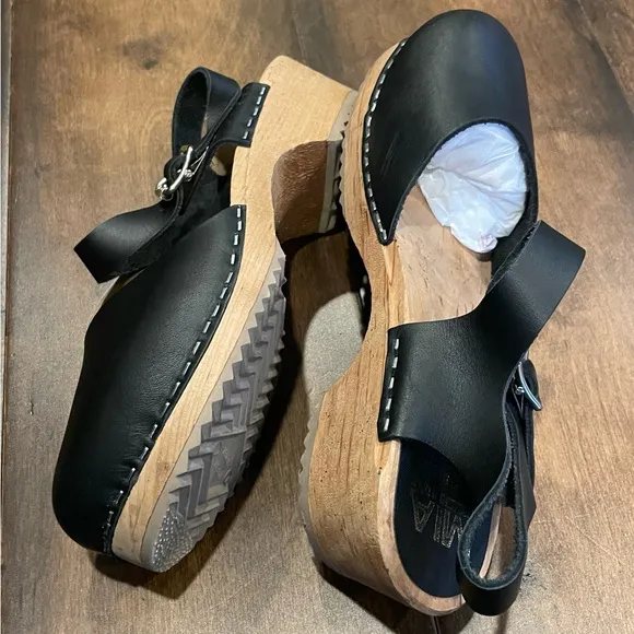 MIA Sofia Clog